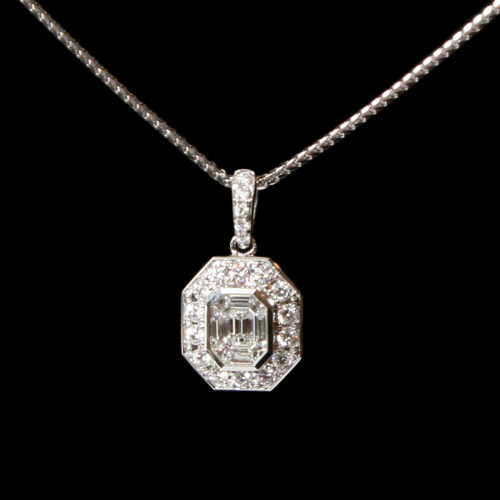 18ct Gold Diamond Pendant On Chain